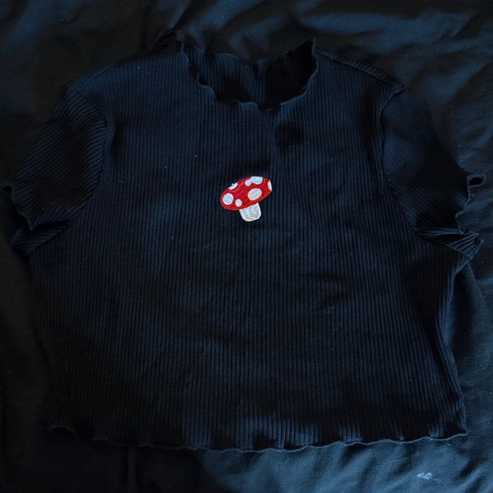 Mushroom crop top